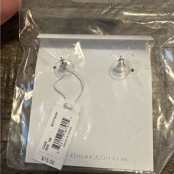 Kendra Scott White Earrings and Necklace Set NWT - Picture 6 of 10